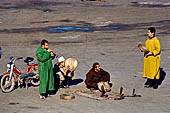 Marrakech - Piazza Jemaa el-Fna. Incantatori di serpenti. 